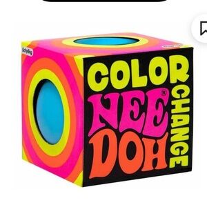 Color-Changing NeeDoh Ball - Blue and Pink